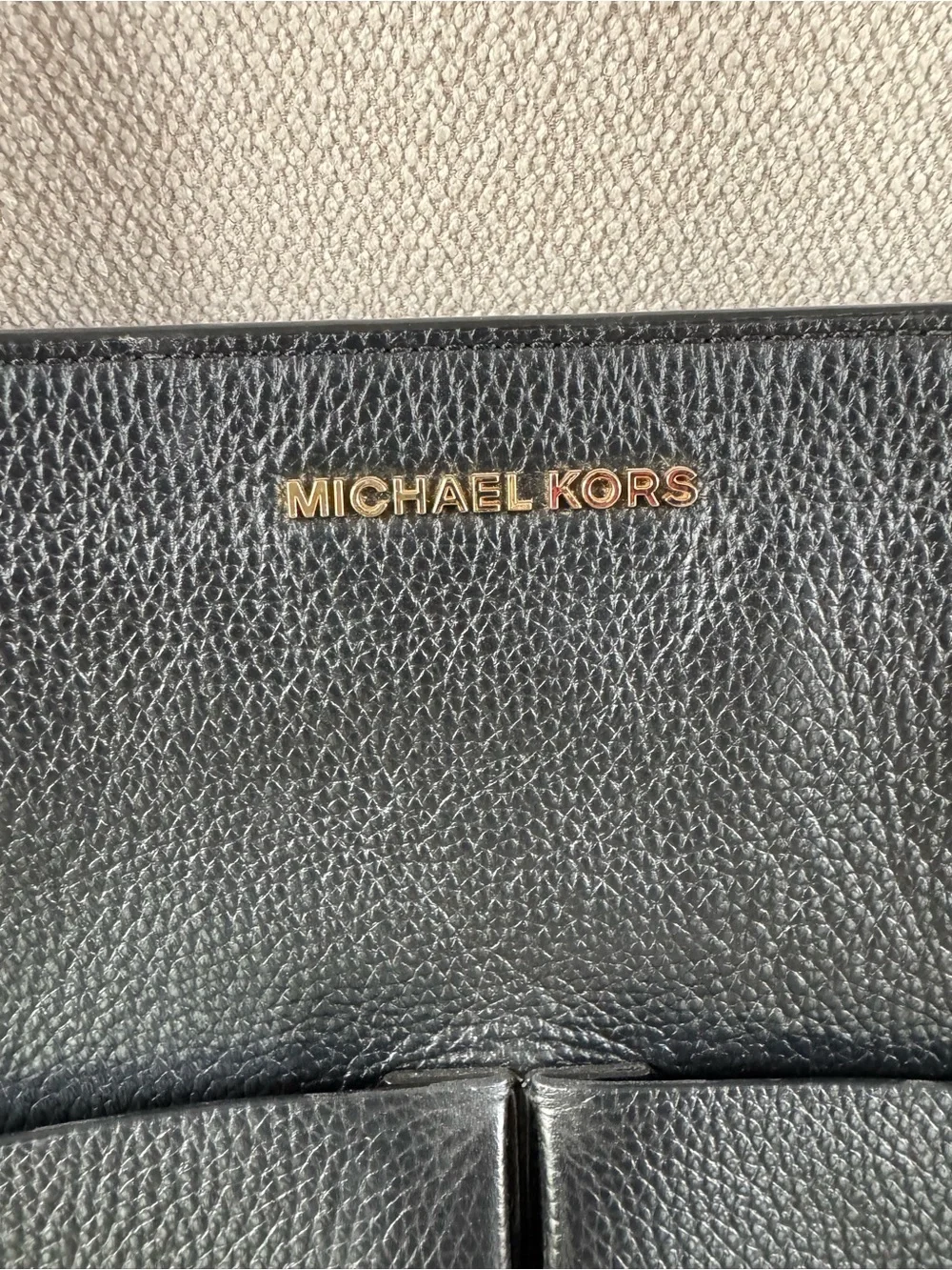 Michael Kors Bedford Medium Black Leather Pocket Tote with Nude Straps - Picture 3 of 9